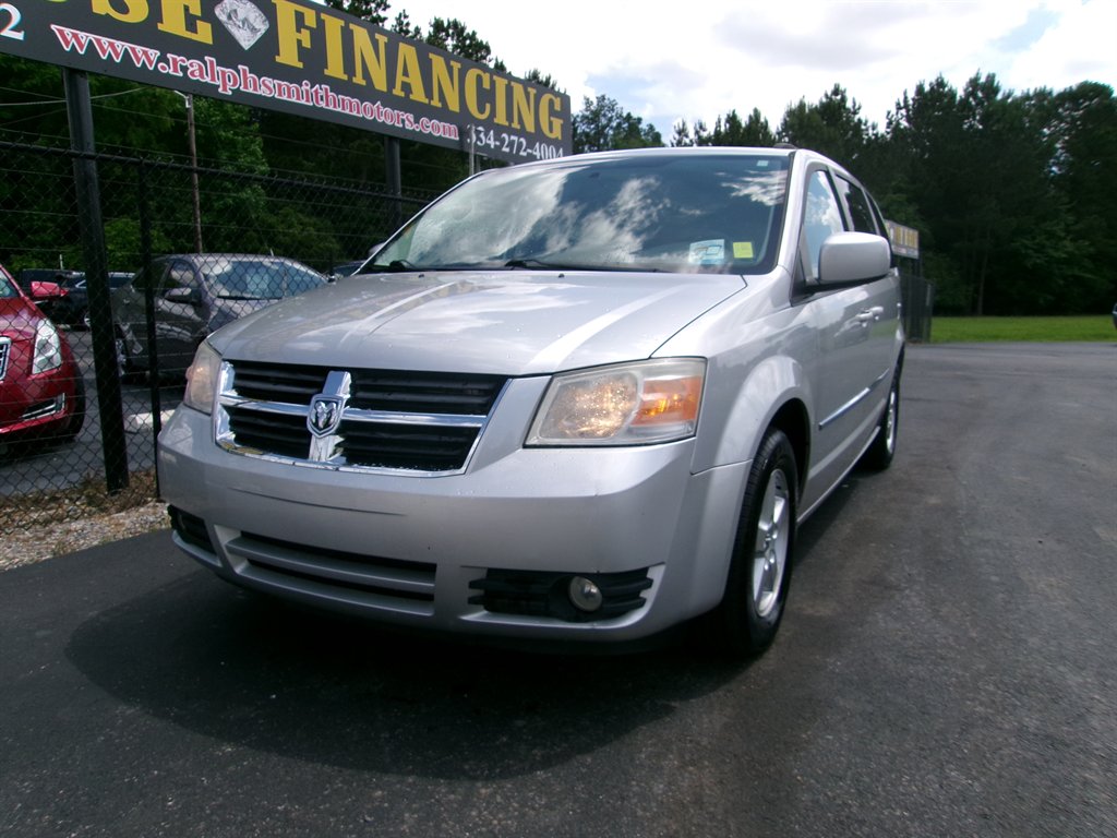 2010 Dodge Grand Caravan SXT photo