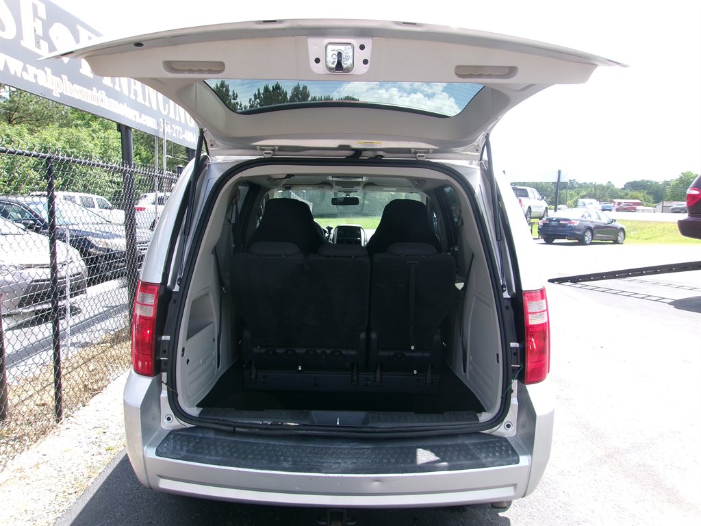2010 Dodge Grand Caravan SXT photo