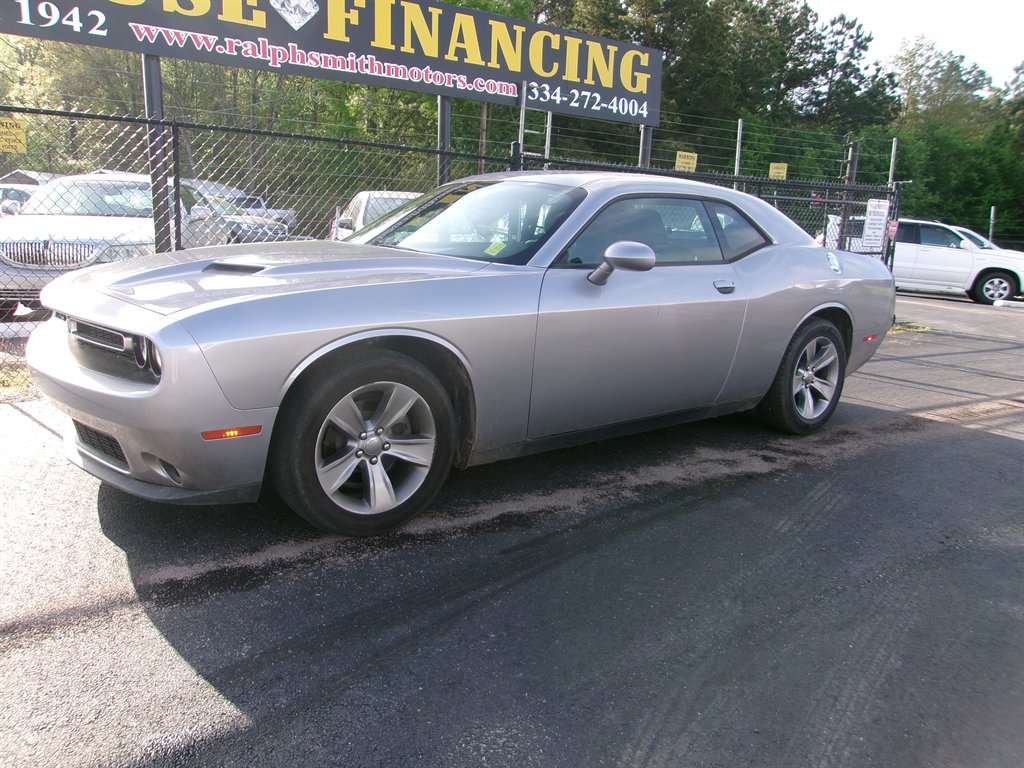 2017 Dodge Challenger SXT photo