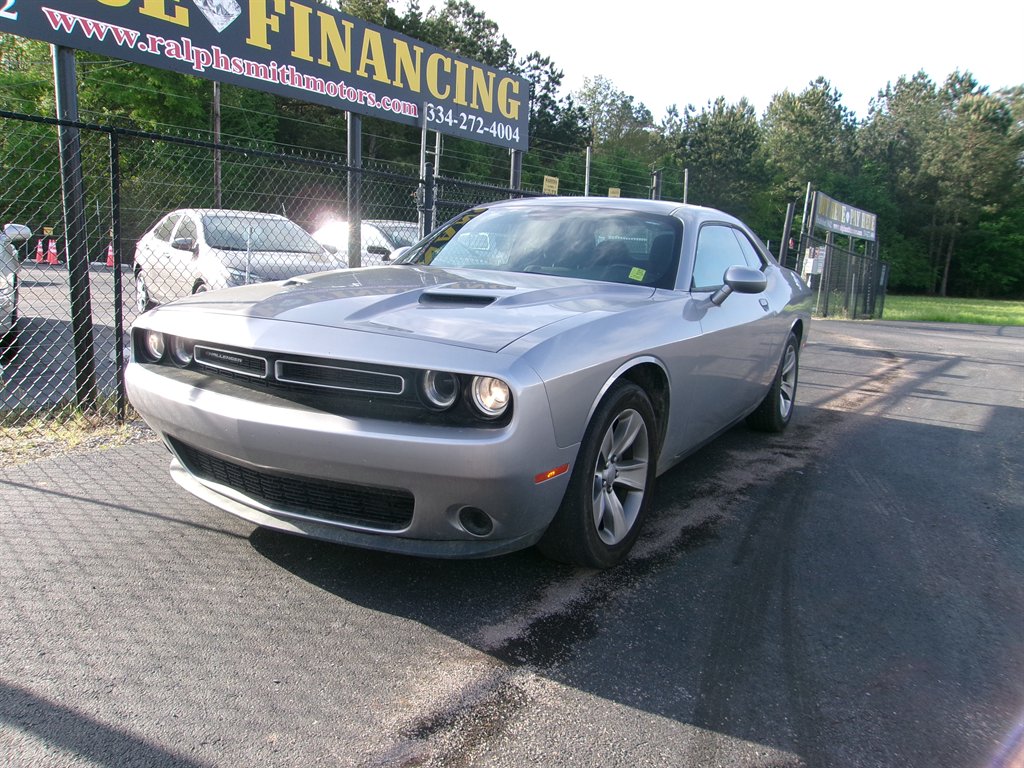 2017 Dodge Challenger SXT photo
