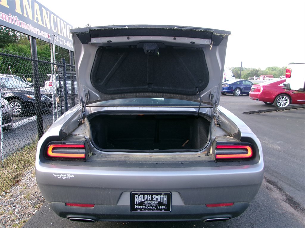 2017 Dodge Challenger SXT photo