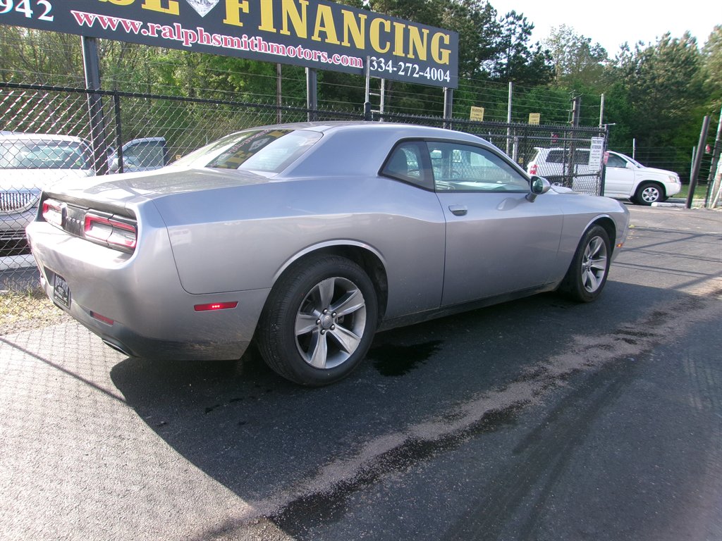 2017 Dodge Challenger SXT photo