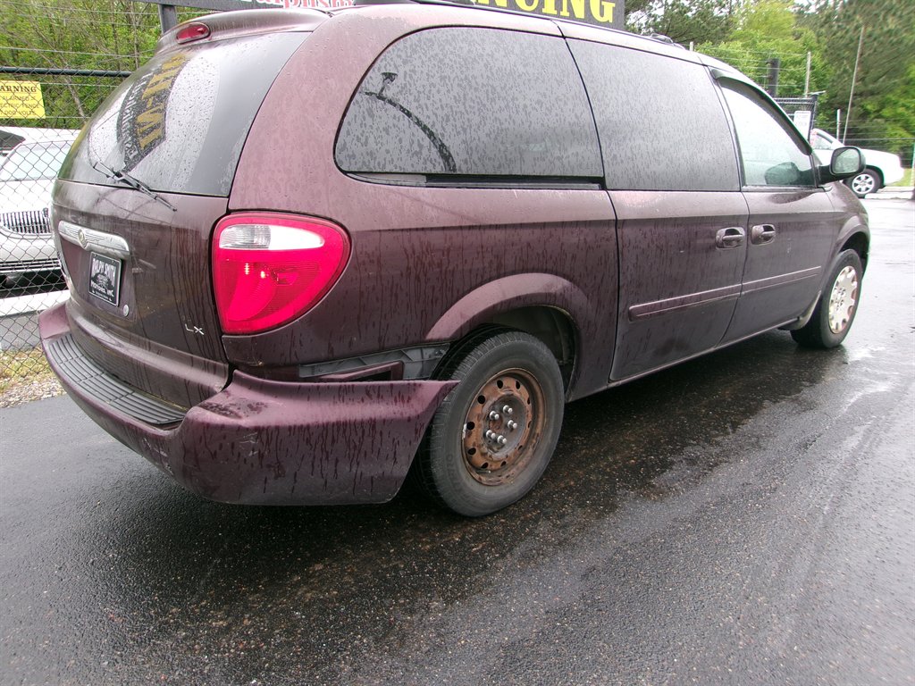 2004 Chrysler Town & Country LX Family Value photo