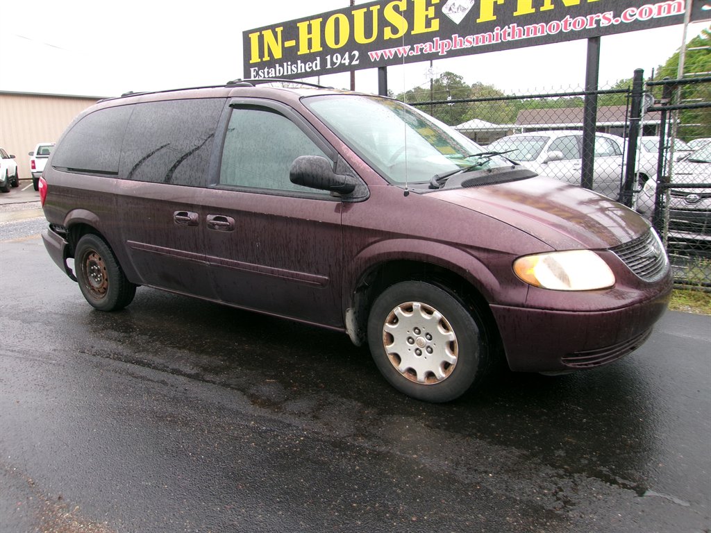 2004 Chrysler Town & Country LX Family Value photo