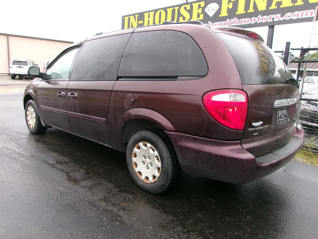 2004 Chrysler Town & Country LX Family Value photo