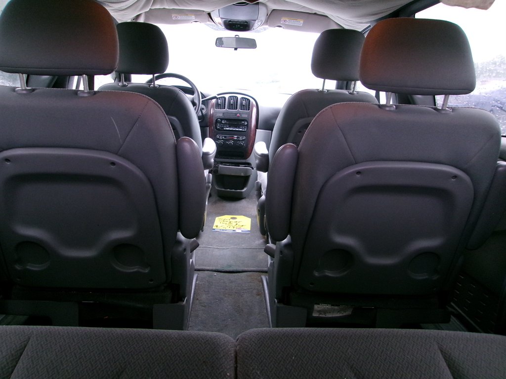 2004 Chrysler Town & Country LX Family Value photo