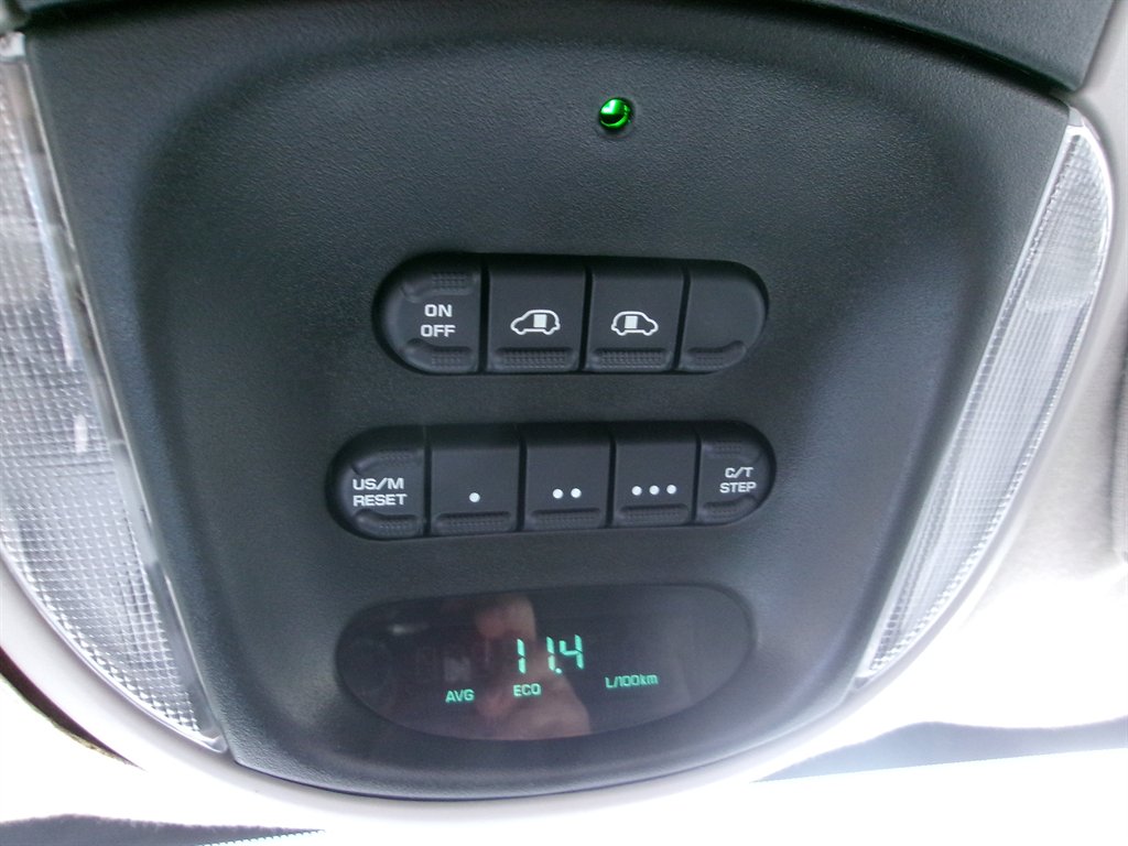 2004 Chrysler Town & Country LX Family Value photo