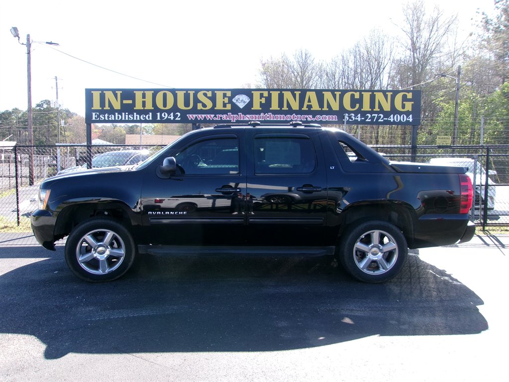 2011 Chevrolet Avalanche LT 4WD
