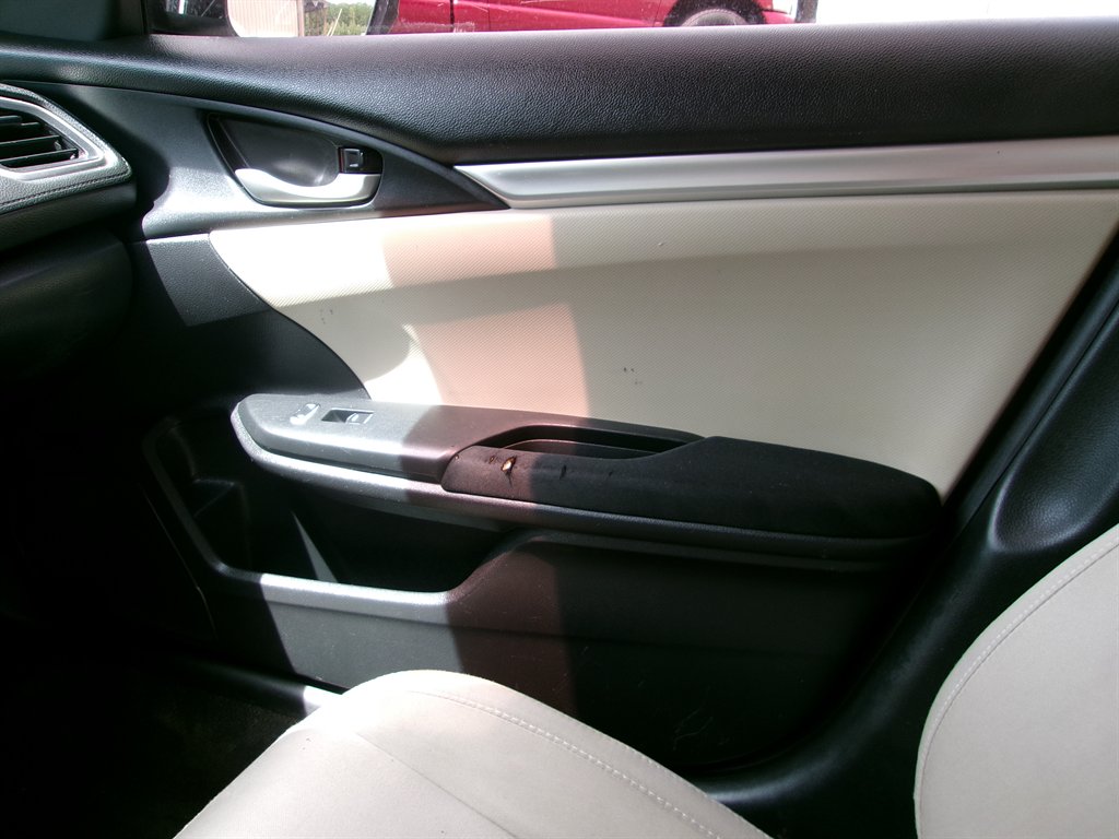 2020 Honda Civic LX photo