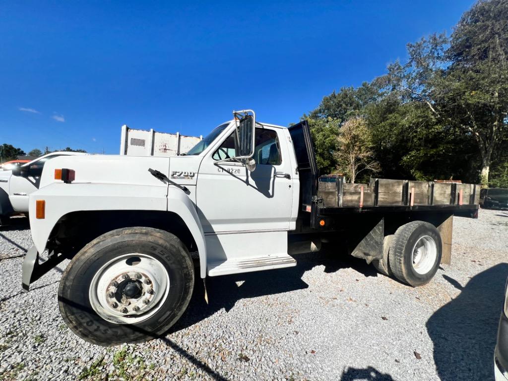 1992 Ford F-700 - $8,500