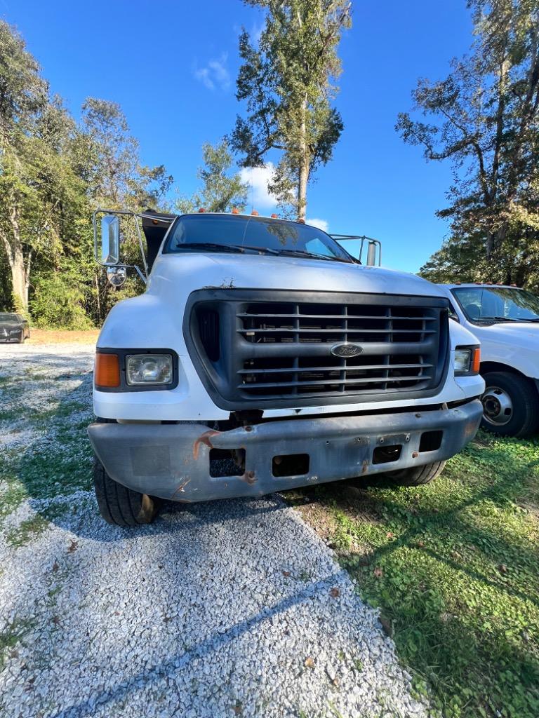 2000 Ford F-750 Super Duty - $12,000