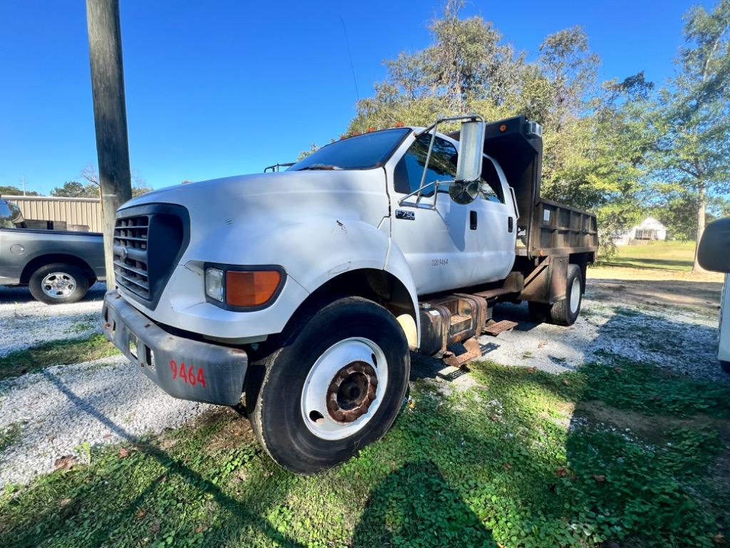 2000 Ford F-750 Super Duty - $12,000