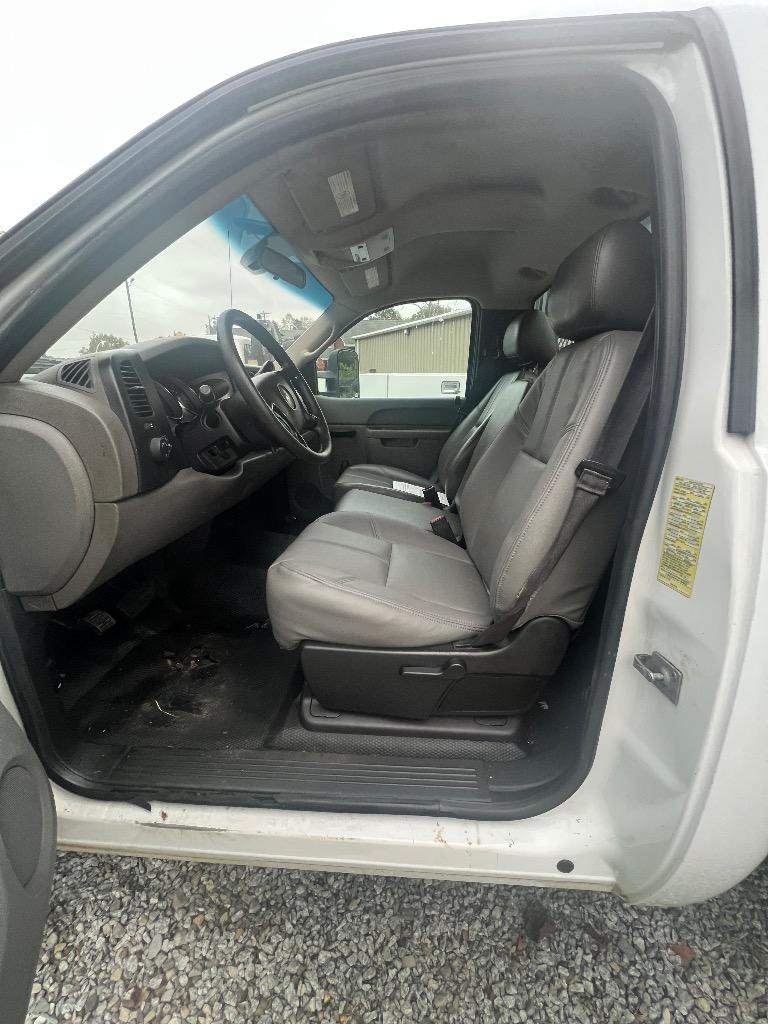 2014 Chevrolet Silverado - $11,500