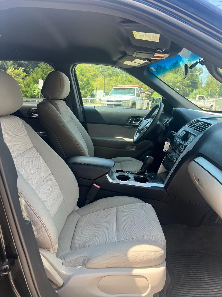 2014 Ford Explorer - $10,500