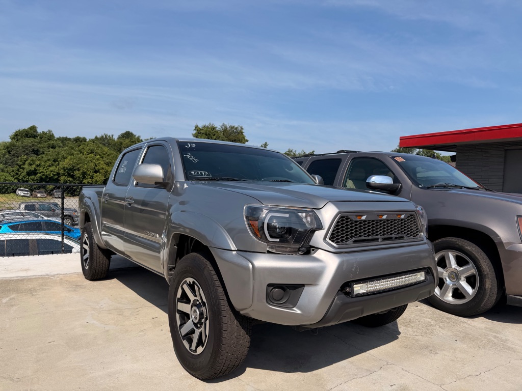 2015 Toyota Tacoma - $12,500