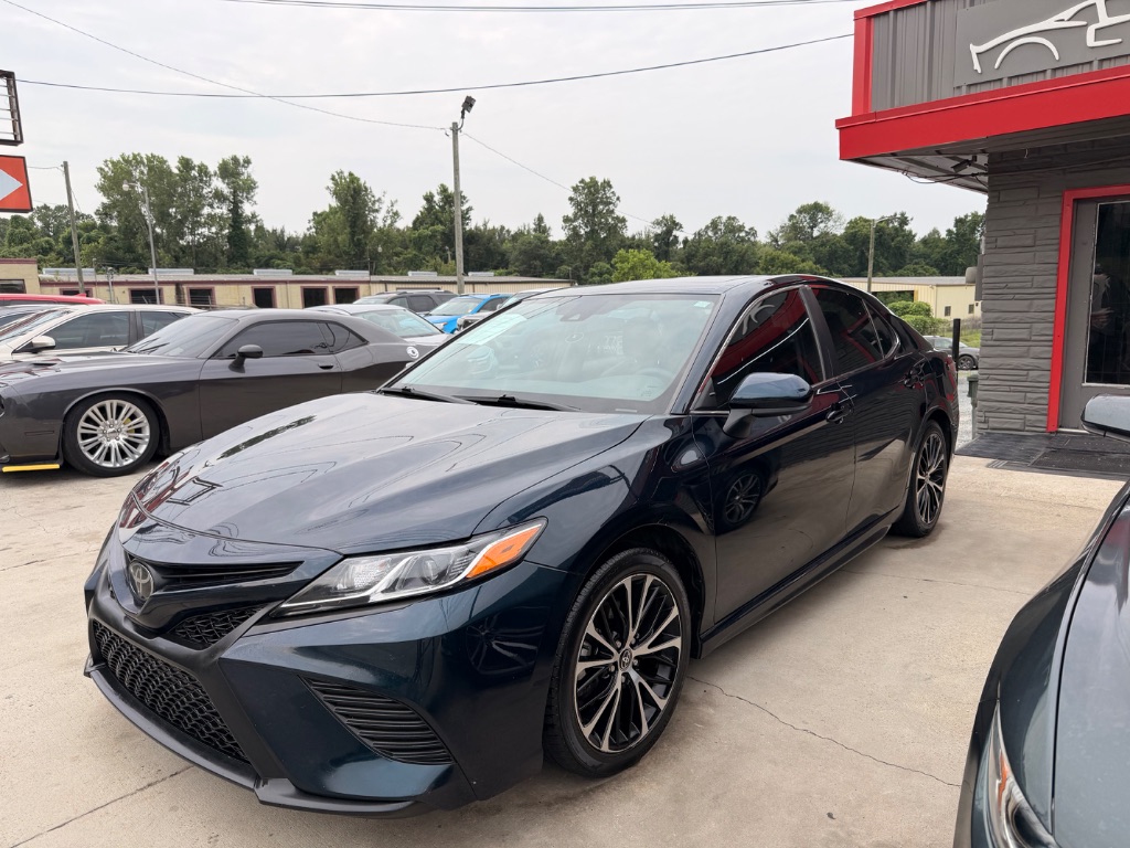 2020 Toyota Camry - $12,900