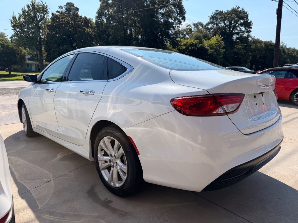 2017 Chrysler 200 - $12,275