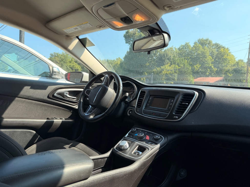 2017 Chrysler 200 - $12,275