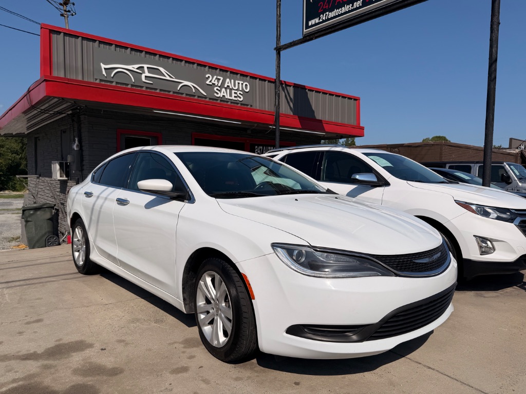 2017 Chrysler 200 - $12,275