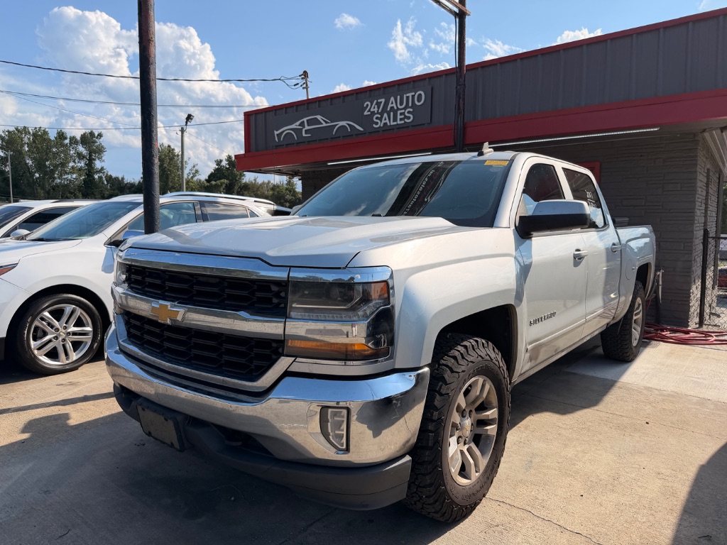 2017 Chevrolet Silverado - $11,275
