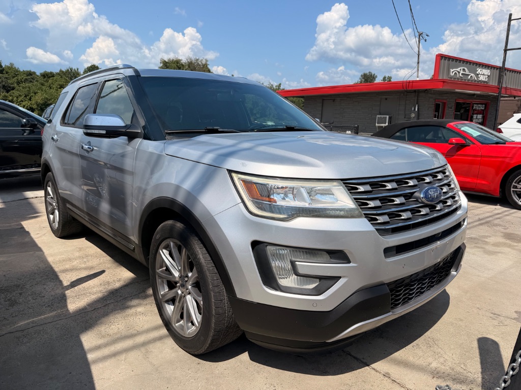 2016 Ford Explorer - $13,900