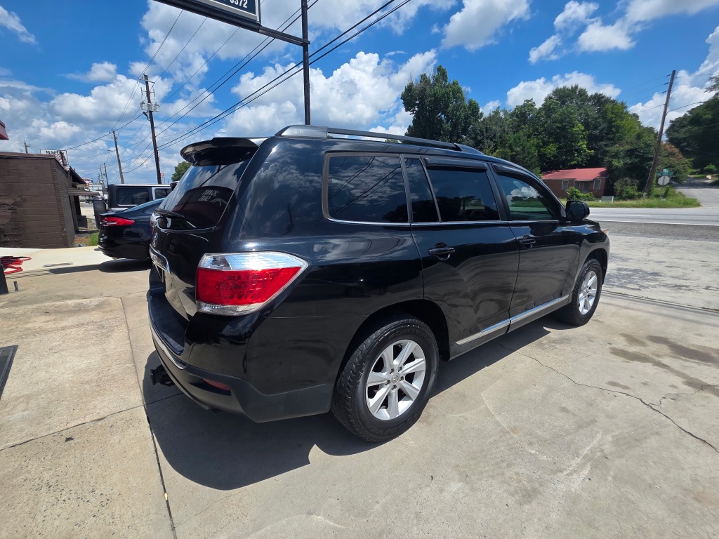 2013 Toyota Highlander - $7,995