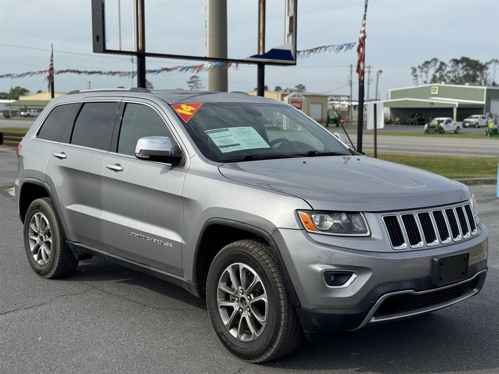 The 2014 Jeep Grand Cherokee Limited photos