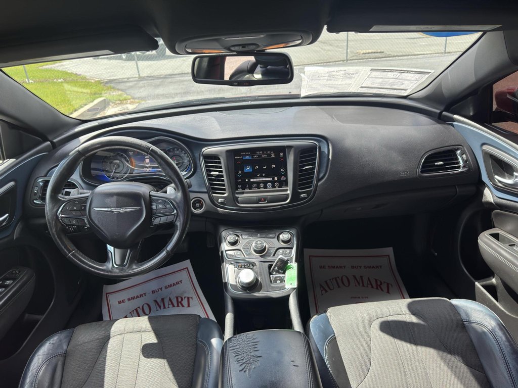 2015 Chrysler 200 S photo