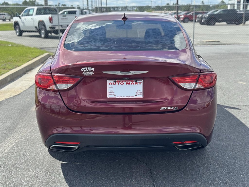 2015 Chrysler 200 S photo