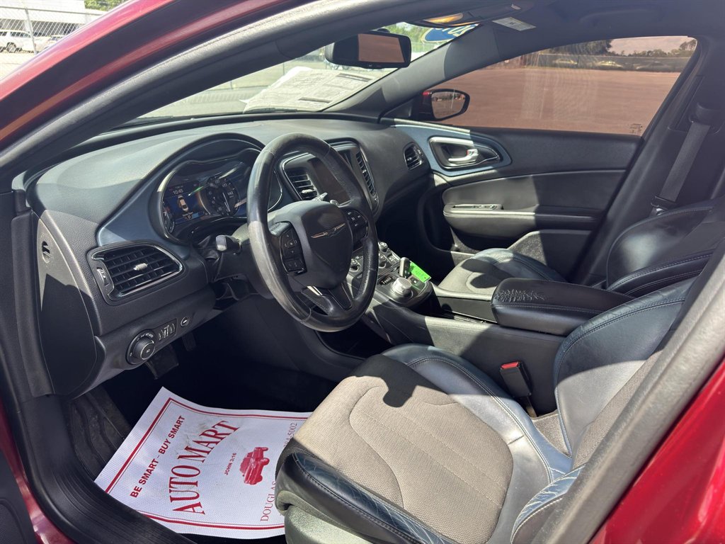 2015 Chrysler 200 S photo