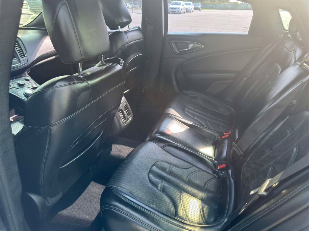 2016 Chrysler 200