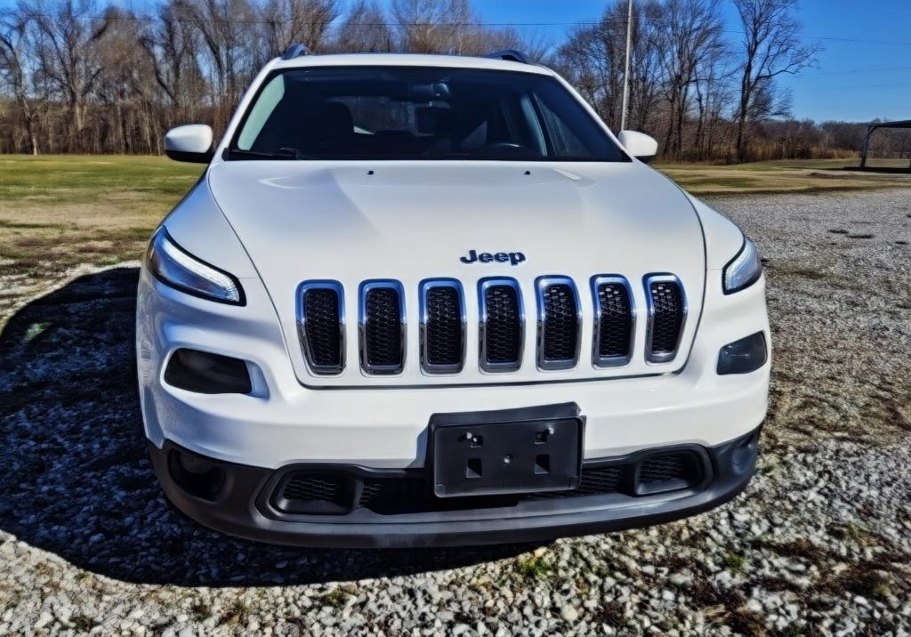 2017 Jeep Cherokee - $10,950