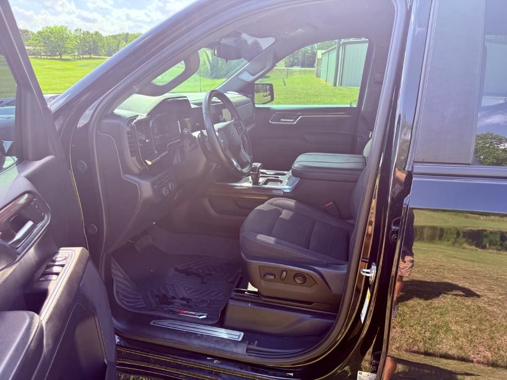 2024 Chevrolet Silverado - $46,000