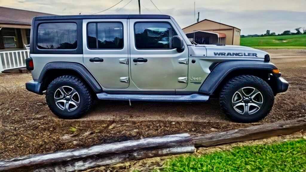 2018 Jeep Wrangler - $20,950