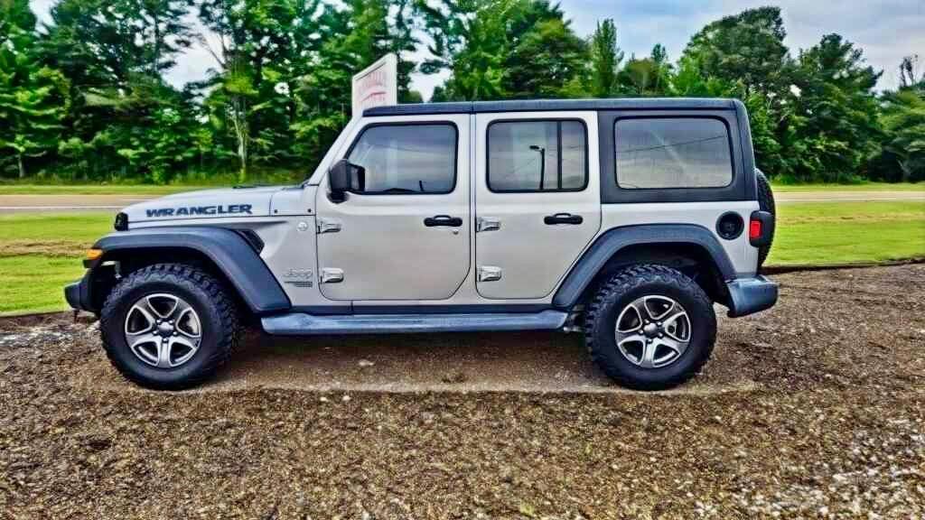 2018 Jeep Wrangler - $20,950