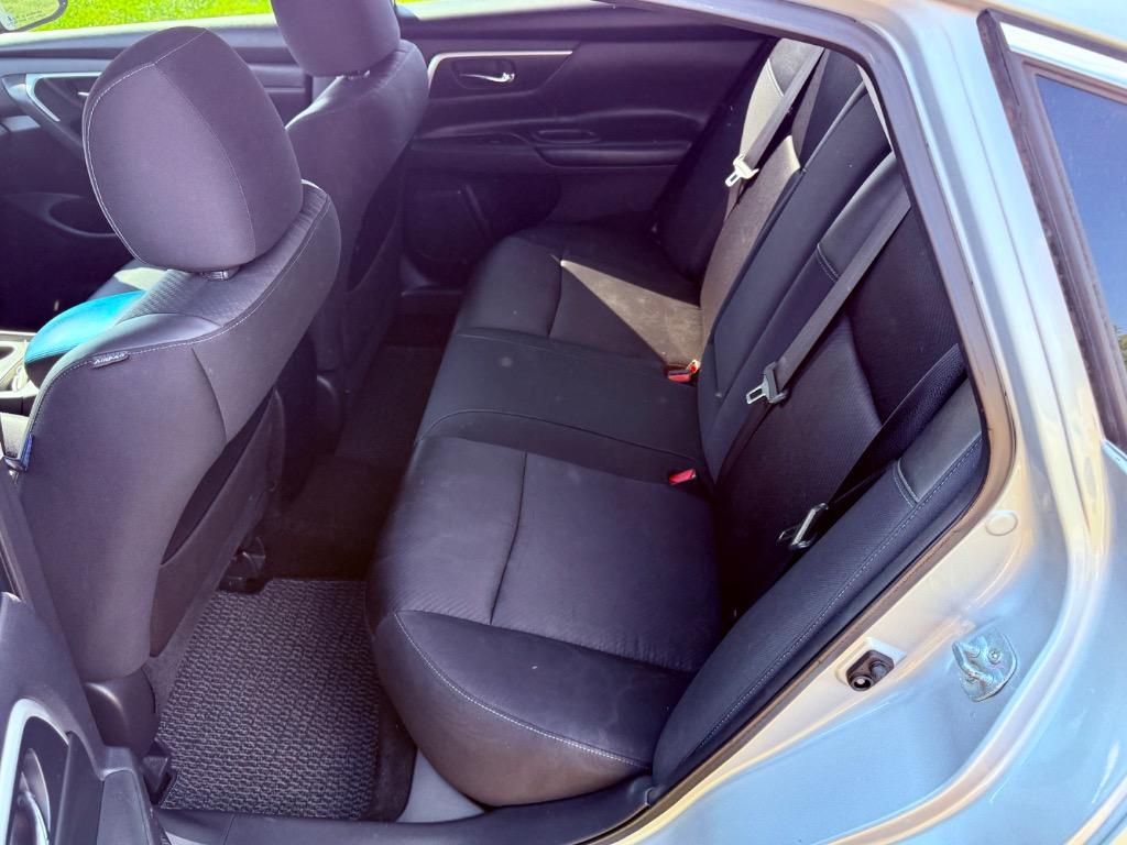 2016 Nissan Altima - $9,950