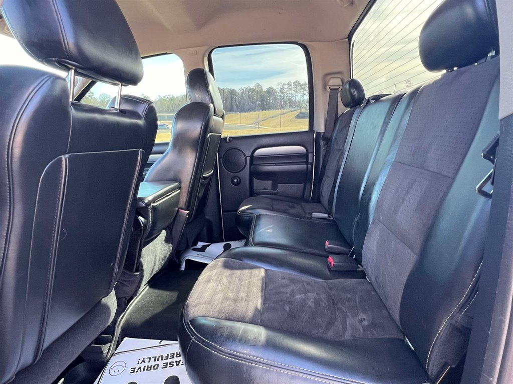 2005 Dodge Ram 1500 - $21,900