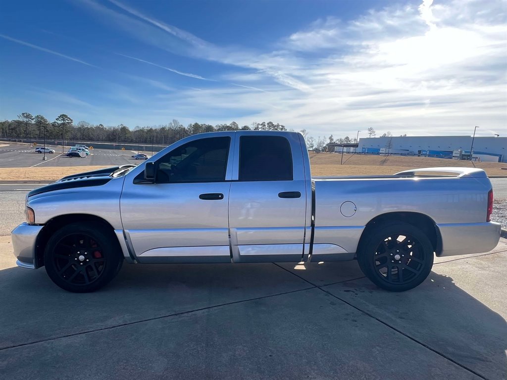 2005 Dodge Ram 1500 - $21,900