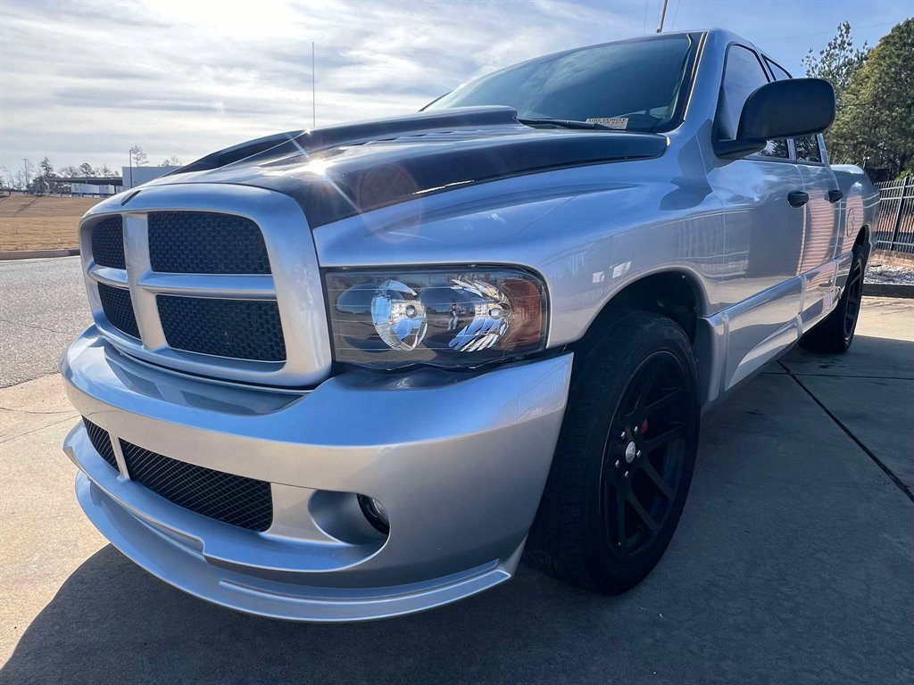 2005 Dodge Ram 1500 - $21,900