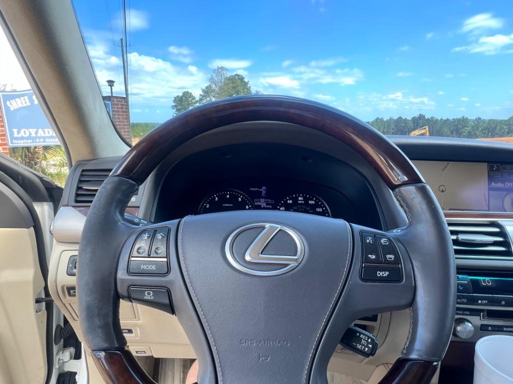2013 Lexus LS - $17,999