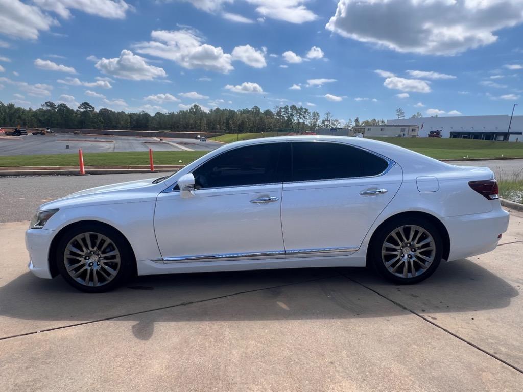 2013 Lexus LS - $17,999