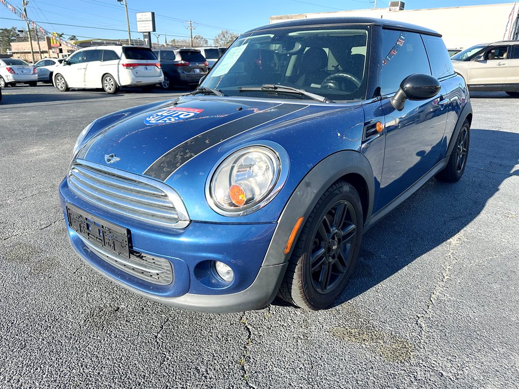 2013 MINI Hardtop - $11,900