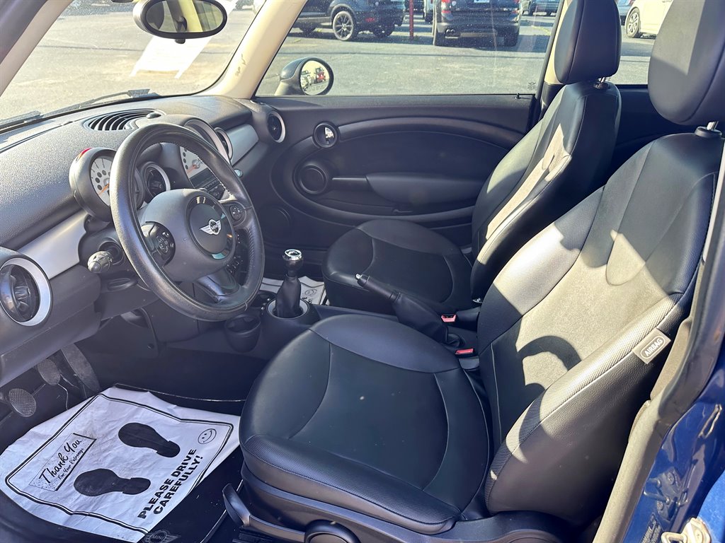 2013 MINI Hardtop - $11,900