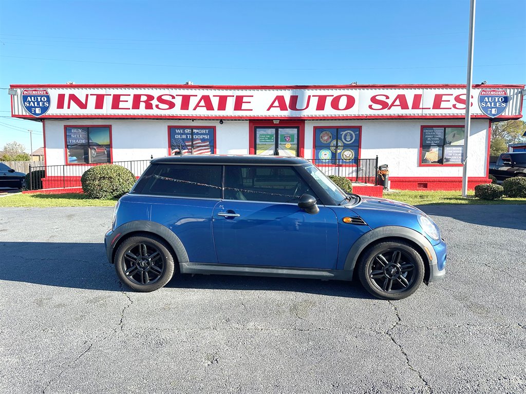 2013 MINI Hardtop - $11,900