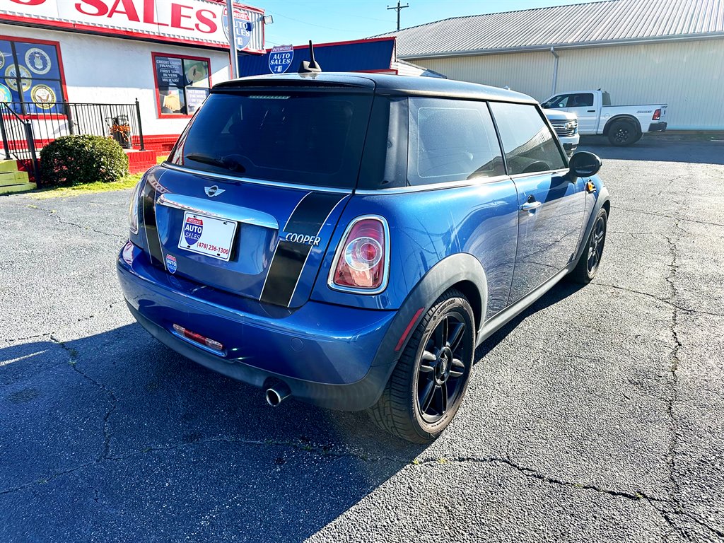 2013 MINI Hardtop - $11,900