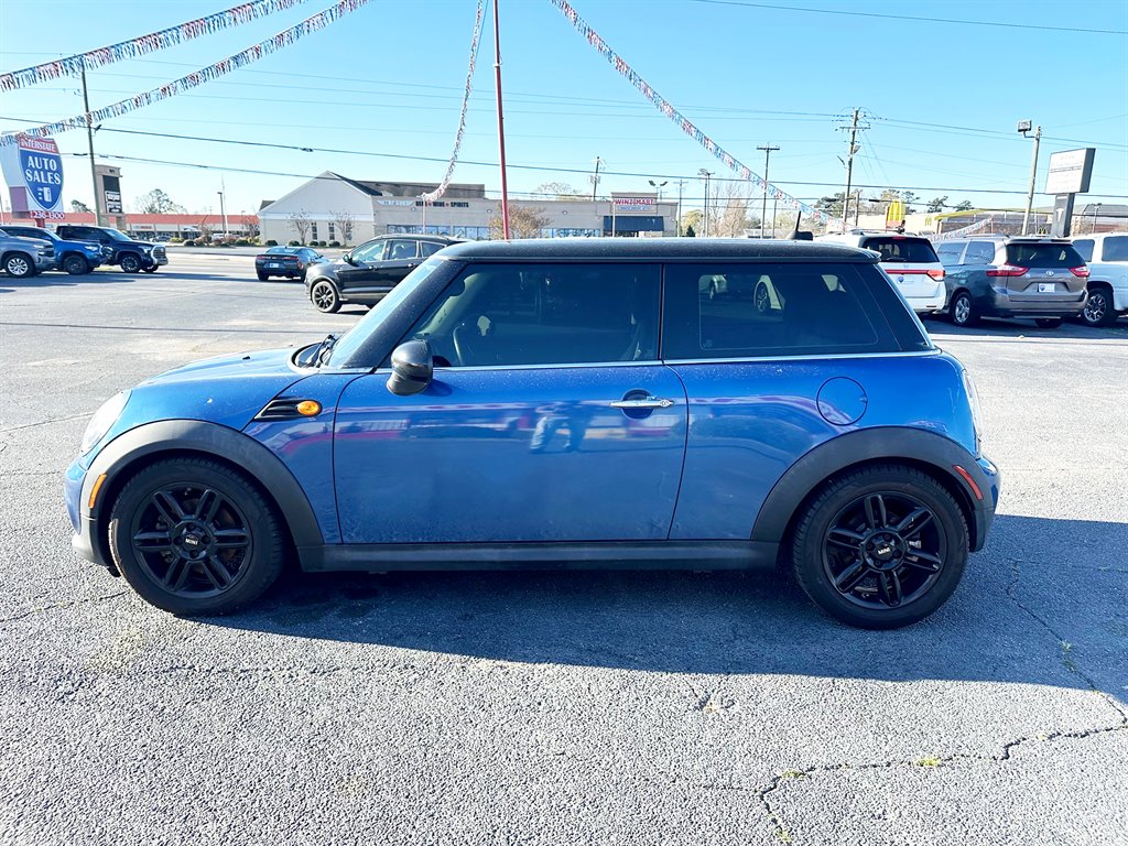 2013 MINI Hardtop - $11,900