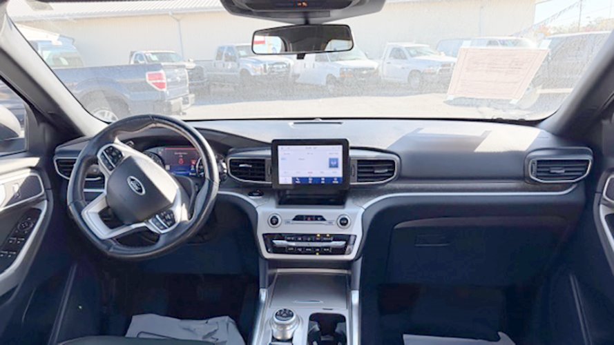 2022 Ford Explorer - $31,900