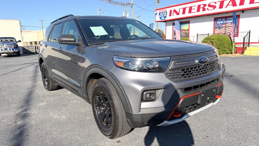 2022 Ford Explorer - $31,900