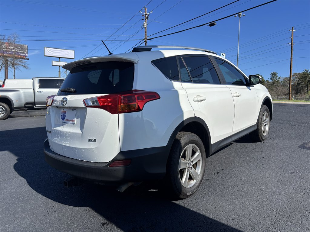 2015 Toyota RAV4 - $17,999