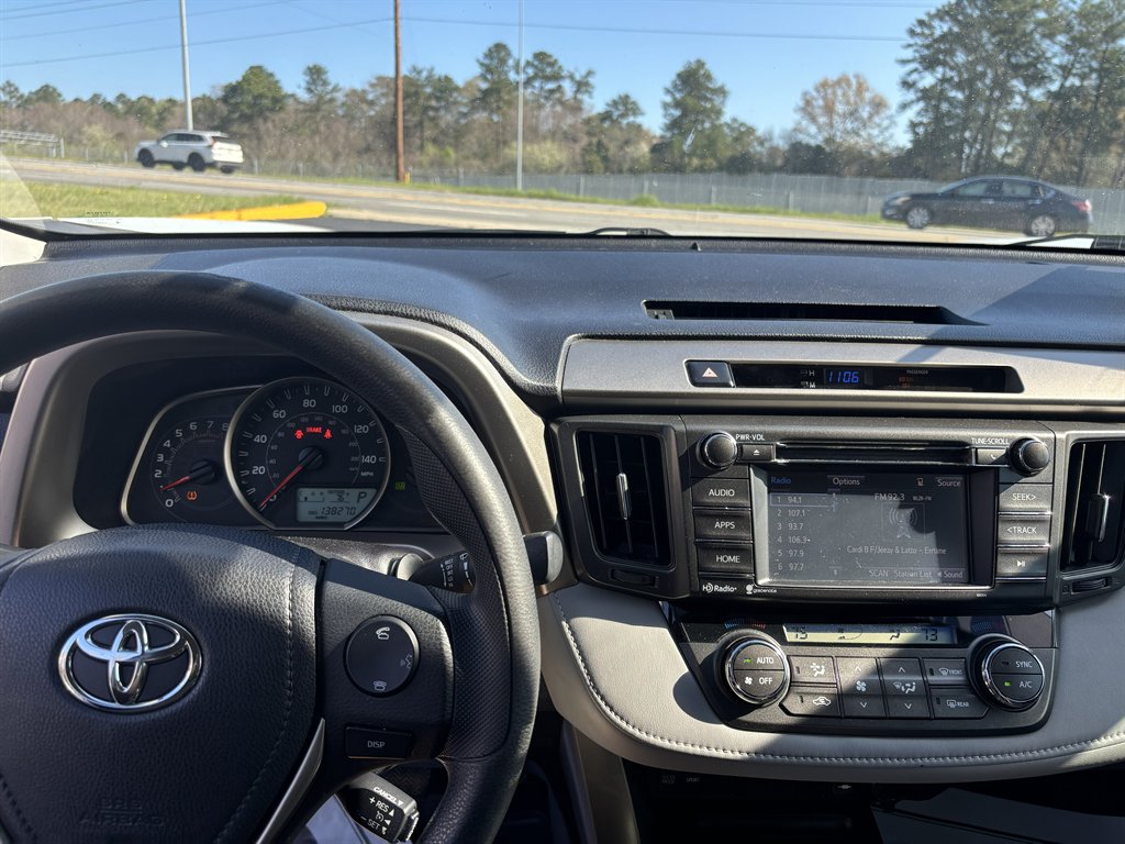 2015 Toyota RAV4 - $17,999